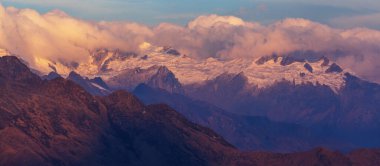 Cordillera Blanca, Peru, Güney Amerika 'daki güzel dağ manzaraları