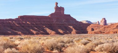 Tanrılar Vadisi 'nin kaya oluşumu Anıt Vadisi ile gün doğumunda