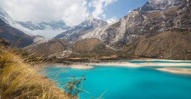 Cordillera Blanca 'da güzel dağlar, Peru, Güney Amerika