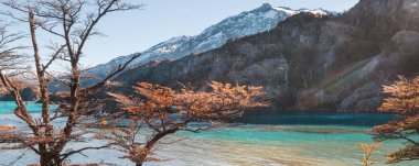 Patagonya dağlarında sonbahar sezonu, Güney Amerika, Arjantin