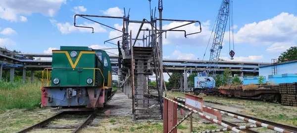 Petrol ürünlerini indirmek ve yüklemek için tren istasyonu