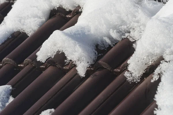 Плитка Даху Будинку Під Снігом Взимку Вибірковий Фокус — стокове фото