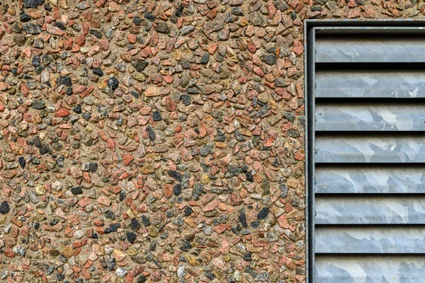 Duża Ocynkowana Metalowa Kratka Wentylacyjna Ścianie Jako Tło Przemysłowe — Zdjęcie stockowe
