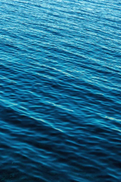 Surface Ondulée Eau Mer Bleue Matin Mise Point Sélective — Photo