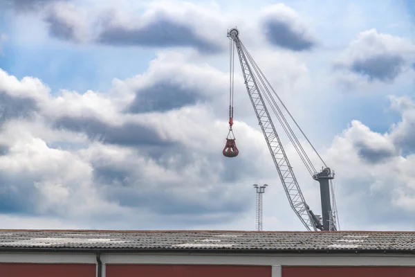 Claw Crane Industrial Machinery Dramatic Sky Selective Focus — Stock Photo, Image