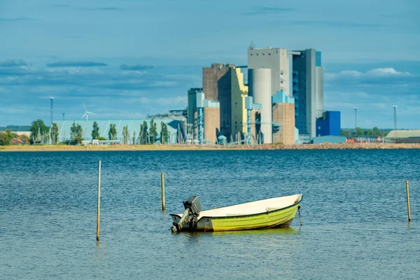 Пришвартованный Пустой Рыбацкий Катер Мотором Море Каттегат Хальмстаде Швеция Селективный — стоковое фото