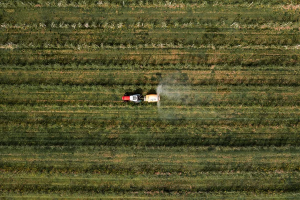 Aerial View Agricultural Tractor Crop Sprayer Applying Insecticide Apple Fruit — Foto Stock