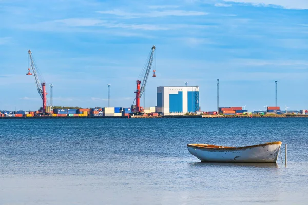 Рыболовецкая Лодка Промышленном Порту Хальмстад Селективное Направление — стоковое фото