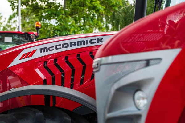 Újvidék Szerbia 2023 Május Modern Mccormick Mezőgazdasági Traktor Újvidéki Mezőgazdasági — Stock Fotó