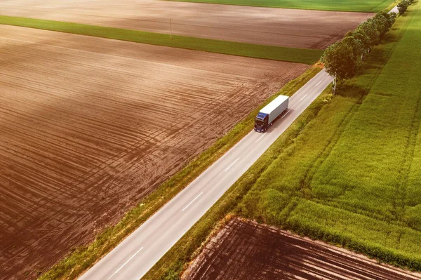 Large Semi Truck Countryside Road Seen Drone Pov Aerial Shot — Stock Photo, Image