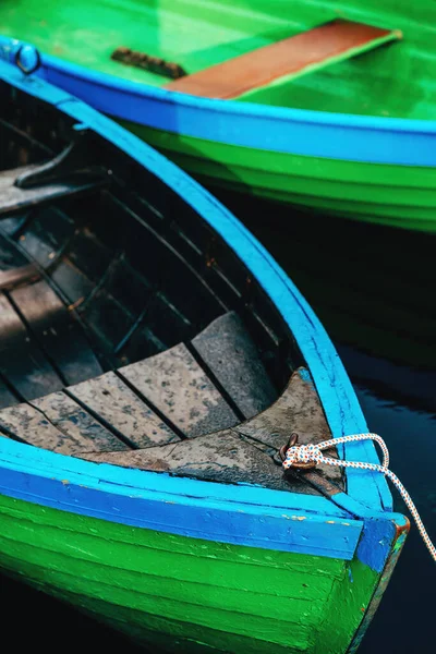 Green Rowing Boats Tied Pier Selective Focus — Stock Photo, Image