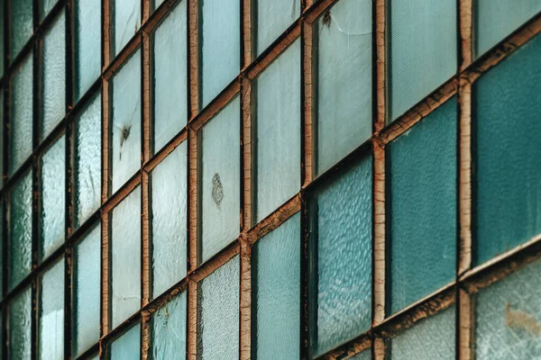 Old Factory Warehouse Grid Windows Broken Glass Industrial Background — Stock Photo, Image