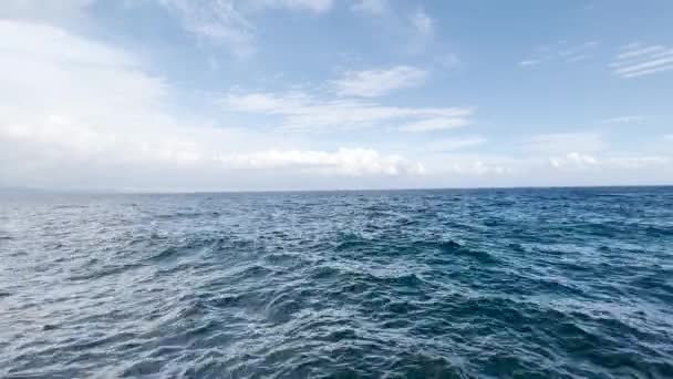 Поверхность Морской Воды Небо Над Горизонтом Виде Естественного Фона — стоковое видео