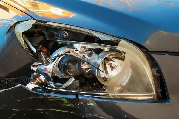 Broken Vehicle Headlight Traffic Accident Selective Focus — Stock Photo, Image