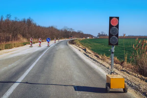Señalización Del Semáforo Durante Mantenimiento Carretera Semáforo Rojo Para Regulación —  Fotos de Stock