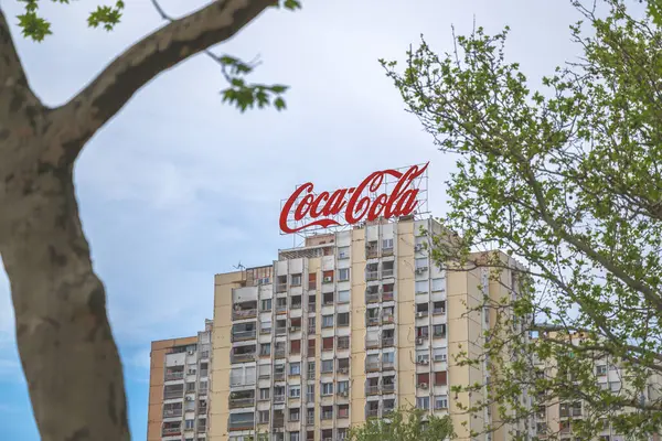 Белград Сербія Квітня 2024 Року Логотип Coca Cola Верхній Або Ліцензійні Стокові Фото