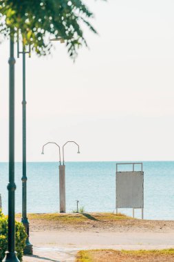 Yunanistan, Vrasna 'da umumi duş ve giyinme kabini. Seçici odak.