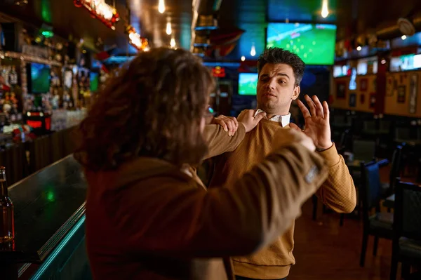 Two Angry Friends Quarreling Fighting Sport Bar Furious Soccer Fans — Stock Photo, Image