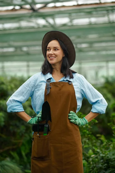 Portrait Happy Young Woman Gardener Entrepreneur Wearing Overalls Proud Beauty — Stock Photo, Image