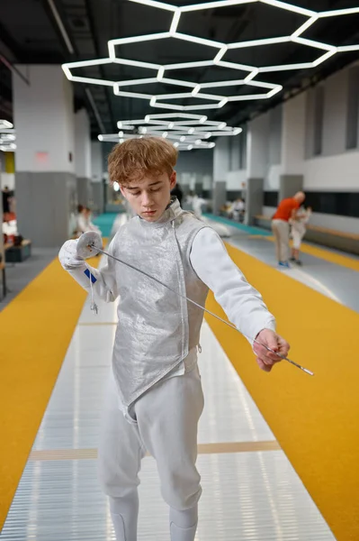 Portrait Confident Teenage Boy Fencer Sharp Sword Getting Ready Sportive — Stock Photo, Image
