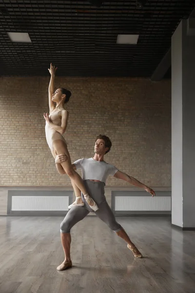 Graceful Ballerina Training Her Partner Performing Dancing Elements Classical Ballet — Stock Photo, Image