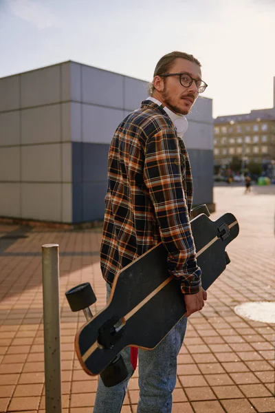 Hipster Man Wearing Casual Attire Walking Skateboard Excited Teenager Guy — Stock Photo, Image