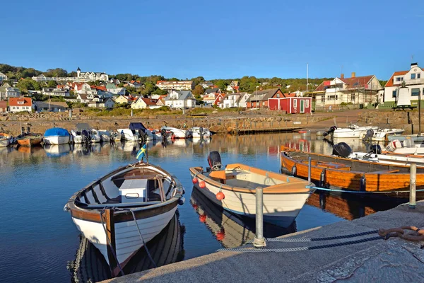 Kleine Boote Hafen Einem Kleinen Schwedischen Küstenort Molle Vertäut — Stockfoto