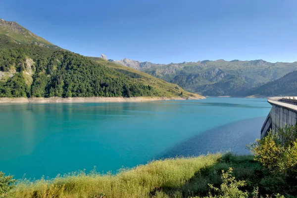 Roselend Dam Turquoise Water Mountainous Landscape France — Fotografia de Stock