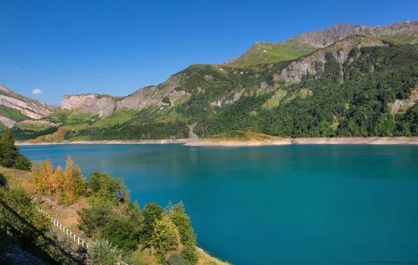 Lake Roselend Blue Turquoise Water Borded Mountains French Alps Blue — Stock Photo, Image