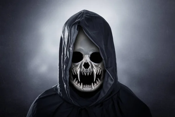 Grim Reaper Hooded Cloak Dark Misty Background Night — Stock Photo, Image