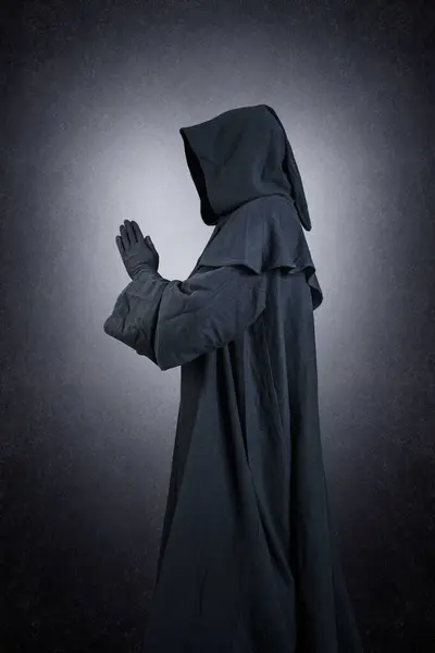 Medieval Monk Hooded Cloak Praying Dark — Stock Photo, Image
