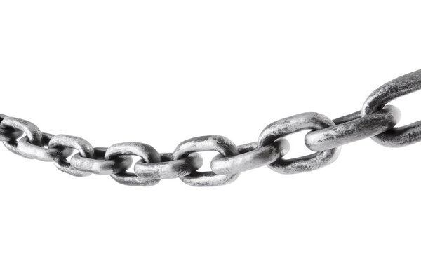 Старая металлическая цепь, изолированная на белом фоне 