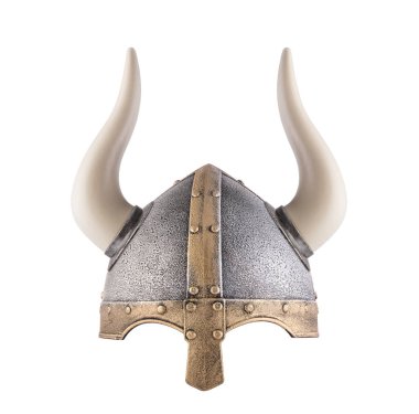 Beyaz arka plan üzerinde izole boynuzları olan Viking kask