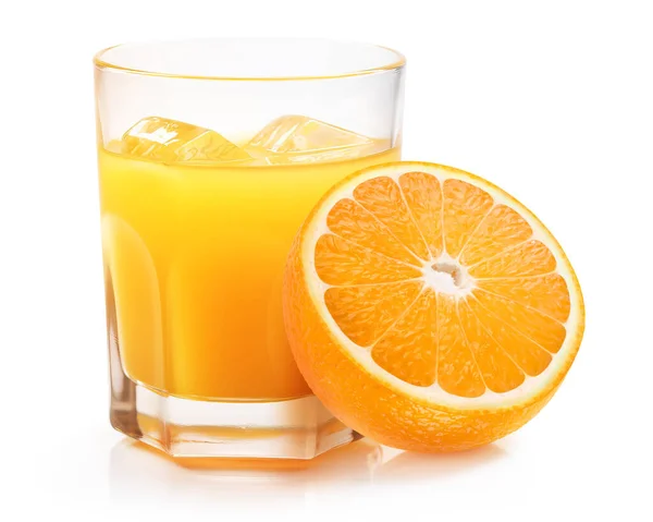 Χυμός Πορτοκαλιού Ποτήρι Πάγο Και Μισό Φρούτο Πορτοκάλι Απομονωμένος Λευκό — Φωτογραφία Αρχείου