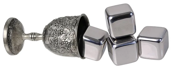 Cálice Prata Extravagante Com Cubos Gelo Metal — Fotografia de Stock