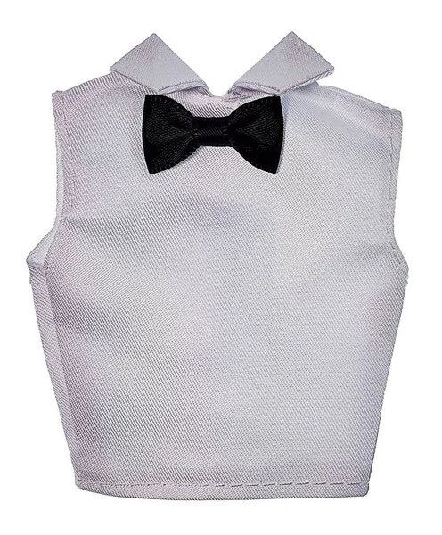 黒いタキシードで使える白いシャツと弓のネクタイ — ストック写真