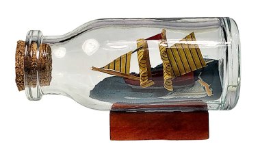 Sarı ve siyah yelkenli bir şişe içinde gemi