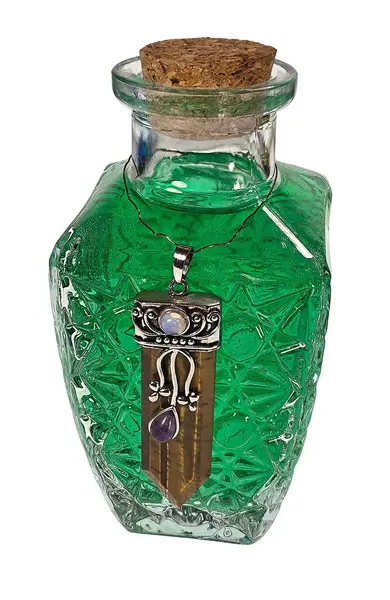 İçinde semboller olan renkli sihirli bir iksir.