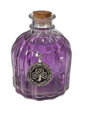 İçinde Kelt Ağacı sembolü olan renkli bir iksir. Fotoğraflarımın birleşimi. Yapay zeka değil..