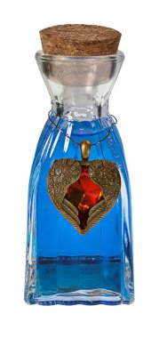 İçinde kalp sembolü olan renkli sihirli bir iksir. Fotoğraflarımın birleşimi. Yapay zeka değil..