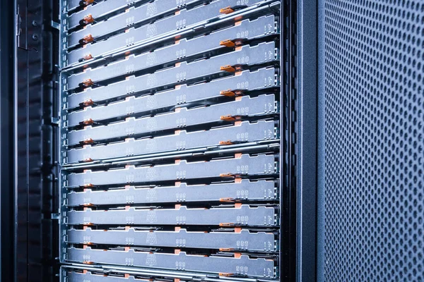 Server Met Harde Schijf Arrays Binnen Data Cloud Center — Stockfoto