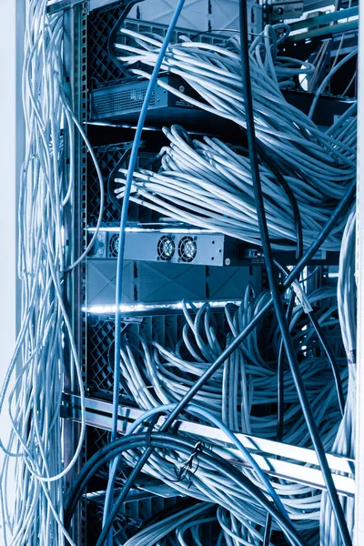Server Room Rack Tangled Network Cables Creating Messy Untidy Network — Stock Photo, Image