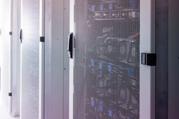 Opname Van Datacenter Met Serverracks — Stockfoto