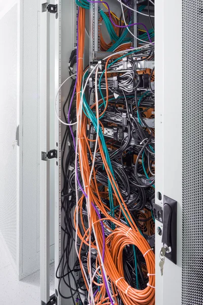Hálózati Panel Kapcsoló Kábelek Internetes Adatközponton Belül — Stock Fotó