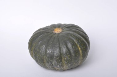 Beyaz arkaplanda Yeşil Balkabağı