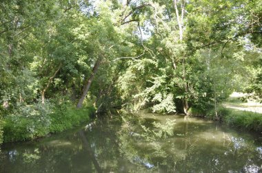 Jonzac 'taki Seugne sınırında.