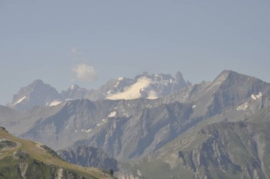 Valloire yakınlarında Savoy Dağı manzarası.