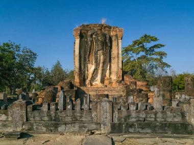 Gündüzleri Sukhothai 'de Wat Chetuphon harabeleri, Tayland