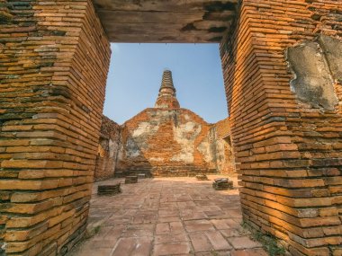 Gündüz Langkhadum Wat tapınağının kalıntıları, Ayutthaya, Tayland