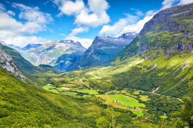 Norveç, Geiranger fiyort ve vadisinin manzarası